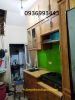 tủ bếp nhôm vân gỗ màu nhạt - anh 1